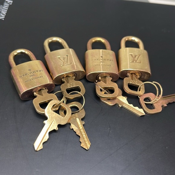 Authentic Louis Vuitton lock and key 306 - Picture 8 of 8